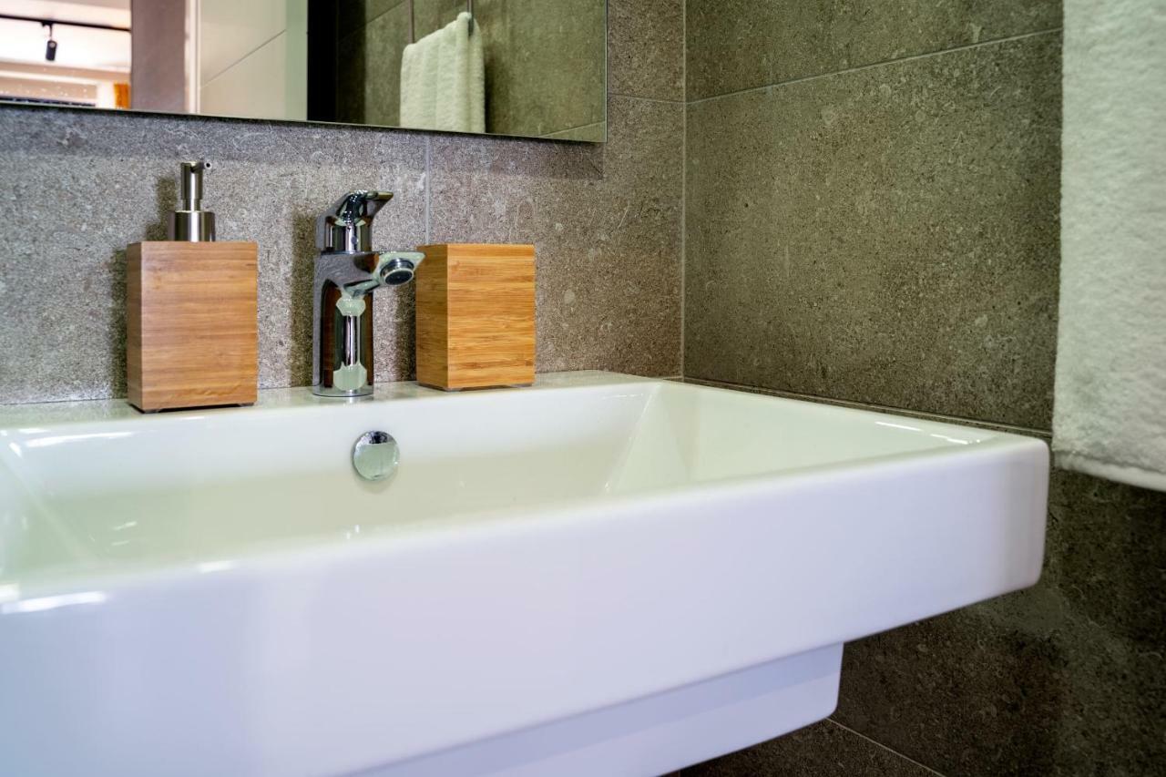 Sealine Apartments A1 Tivat Bagian luar foto