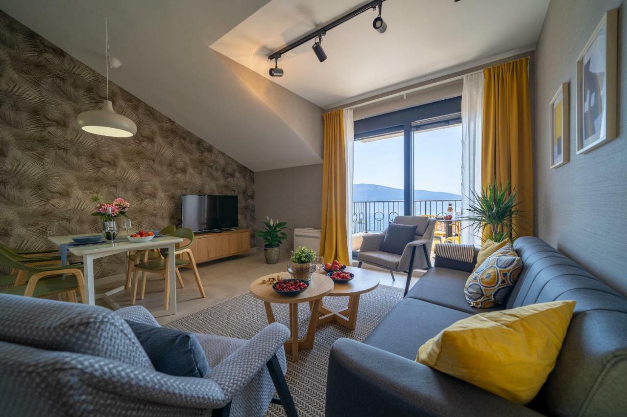 Sealine Apartments A1 Tivat Bagian luar foto