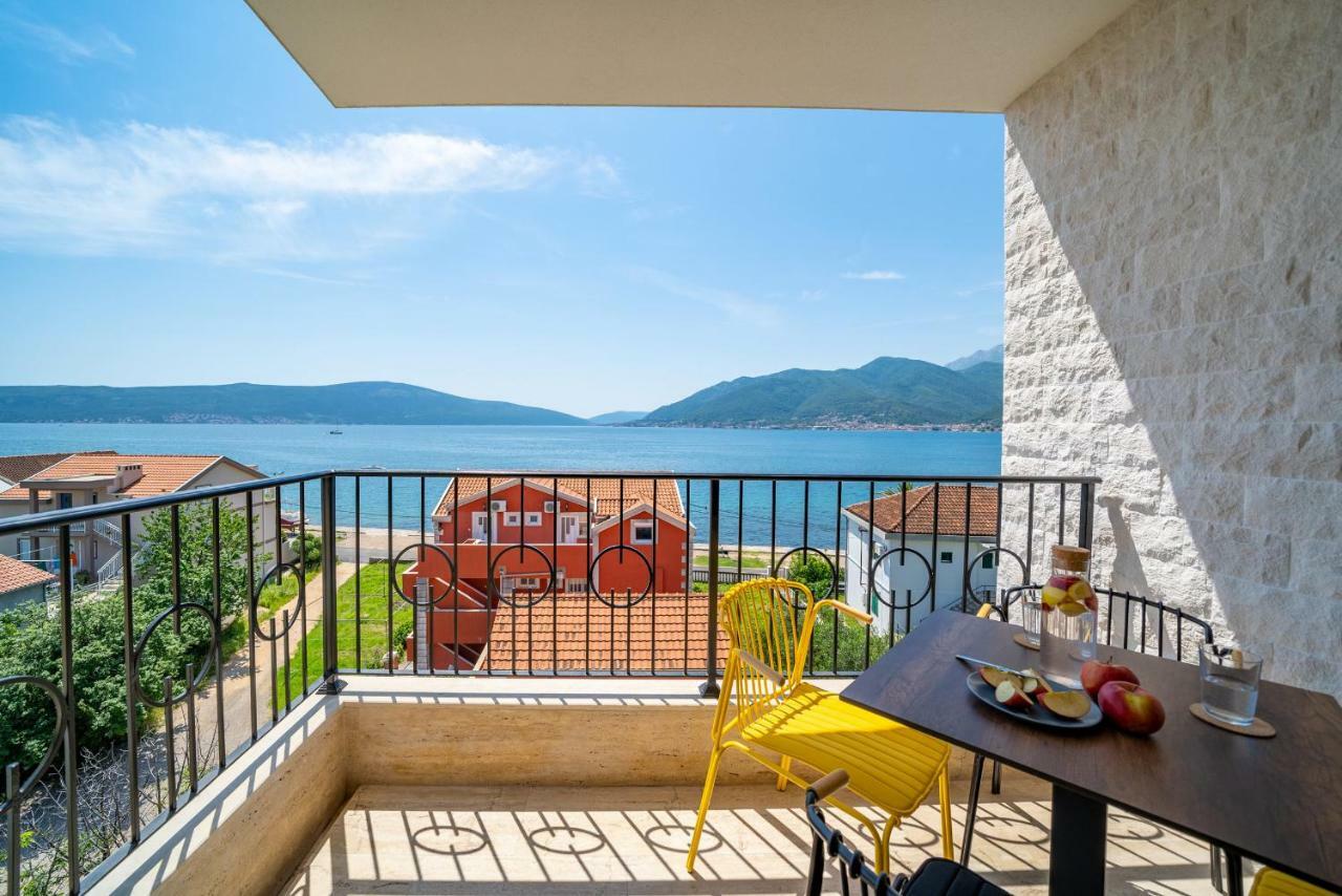 Sealine Apartments A1 Tivat Bagian luar foto