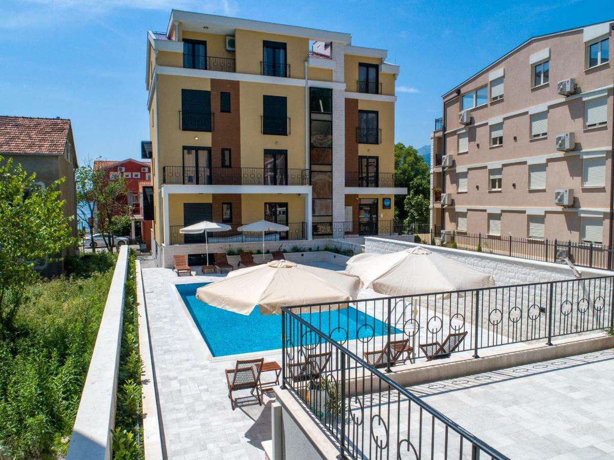 Sealine Apartments A1 Tivat Bagian luar foto