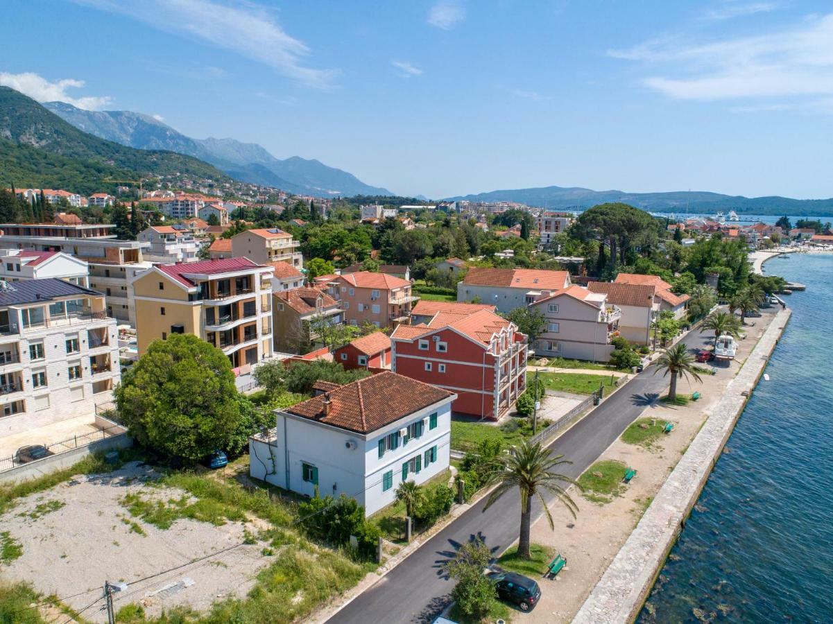 Sealine Apartments A1 Tivat Bagian luar foto
