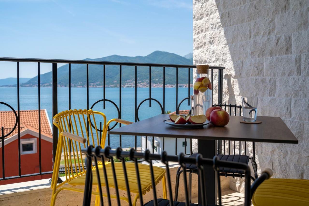 Sealine Apartments A1 Tivat Bagian luar foto